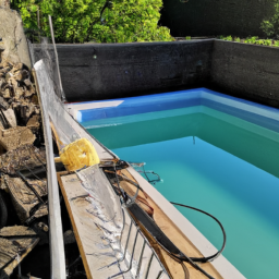 Piscine Extérieure à Coque : Élégance et Facilité d'Entretien Saint-Germain-en-Laye